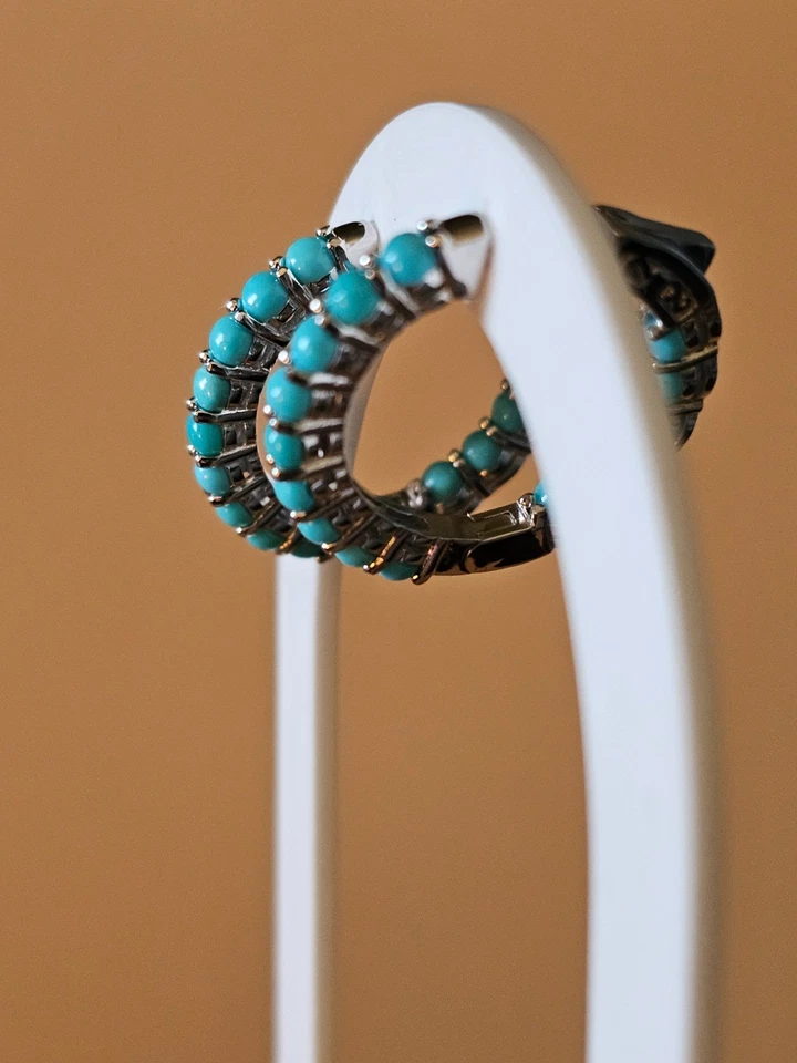 Pendientes de aros JTV de rodio turquesa de la Bella Durmiente sobre plata de ley Foto 3 de 4