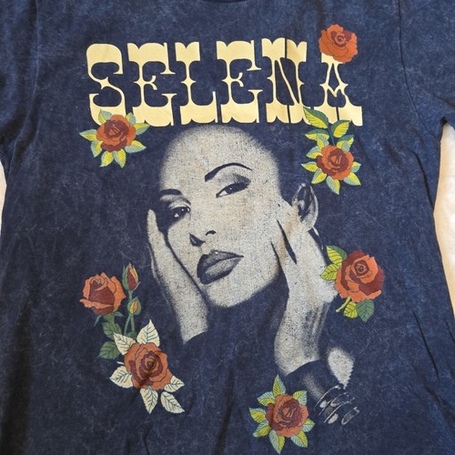 Selena Como la Flor T-Shirt - BoxLunch Exclusive - Picture 9 of 14