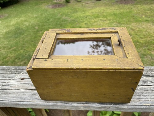 Antique Small Primitive Wood and Glass Hinged Specimen Box - Picture 3 of 9