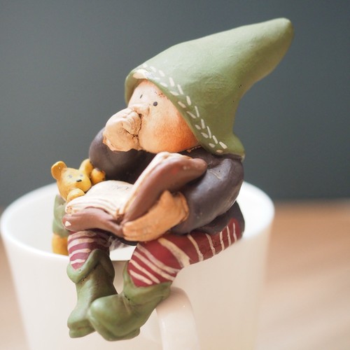 Vintage Annekabouke Gnome Figurine – "Bear & Me" Design – Collectible Ornament - Picture 11 of 21