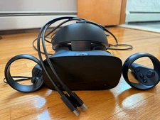 Oculus rift S with cables and controllers