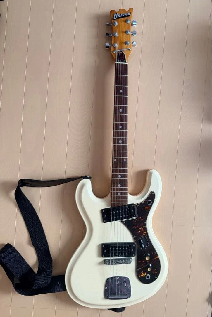 Preços baixos em Guitarras Elétricas Univox | eBay