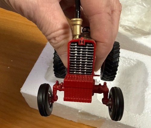 International Farmall 1456 Tractor 2013 Lafayette Show By SpecCast 1/32 - Picture 11 of 12
