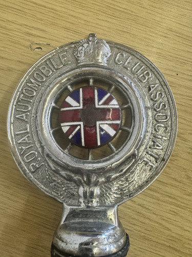 Pair Of antique RAC badges - Picture 6 of 8