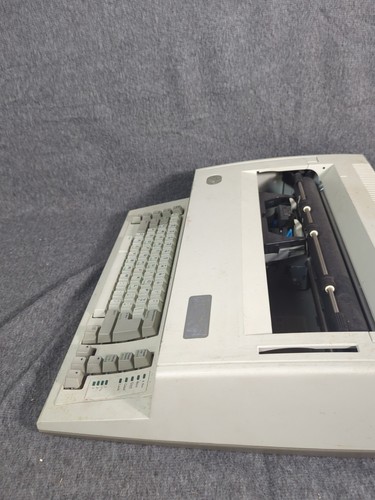 Vintage IBM Personal Wheelwriter elektronische Schreibmaschine 6781 ungetestet - Bild 4 von 8