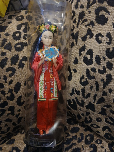 GEISHA GIRL FIGURINE DOLL ORIENTAL ASIAN CHINA CHINESE JAPANESE - Picture 1 of 1