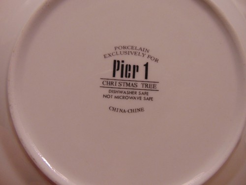 4 Pier 1 One Christmas Tree Holiday Plates (Dessert, Salad) Gold Rim, Red Green - Picture 4 of 11