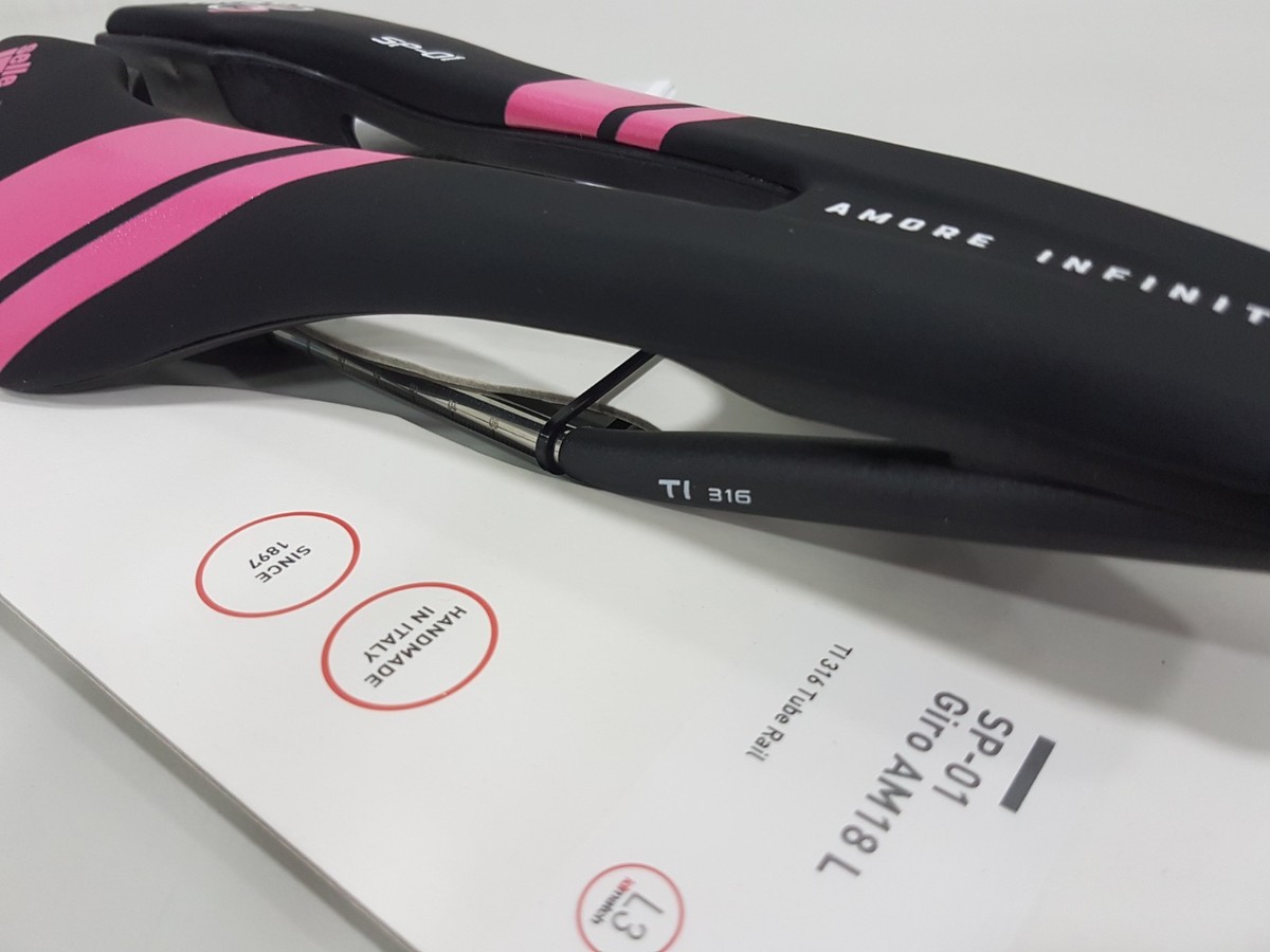 Amazon.com : Selle Italia SP-01 Boost TM Superflow Saddle