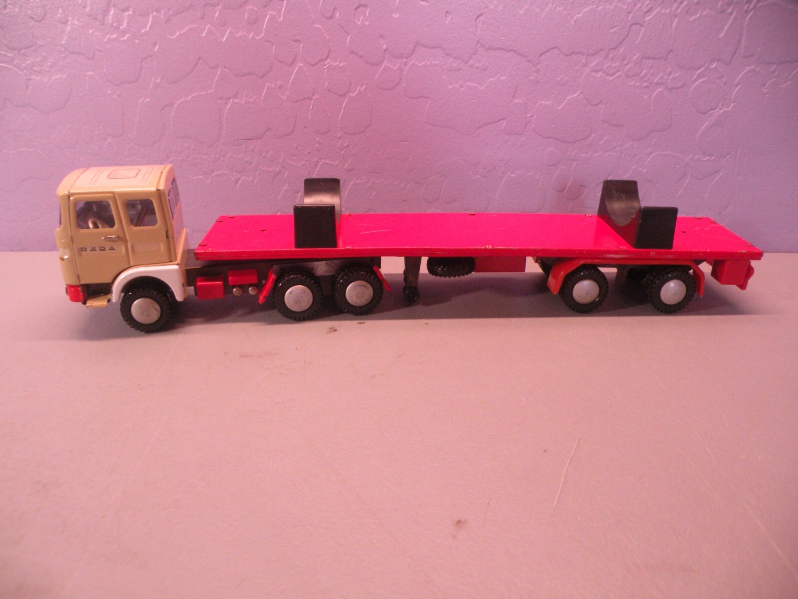 Picture 1 of 8