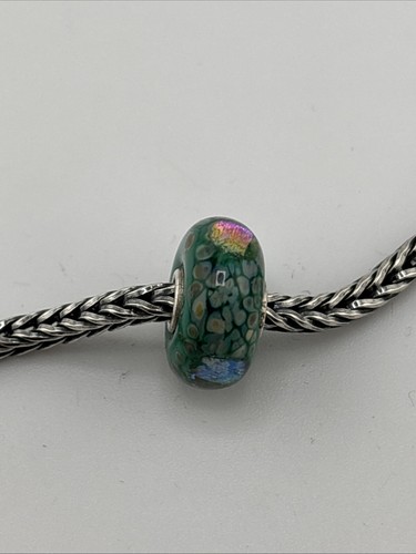 Authentic Trollbeads Green Flower Mosaic TGLBE-20056, New & Retired - Picture 3 of 5