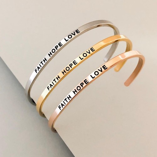 PERSONALISIERTES Armreif Armband MANTRA Inspiration Zitat GRAVUR "Glaube Hoffnung Liebe" - Bild 1 von 10