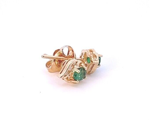 Stunning 14k Gold Genuine Emerald Stud Earrings – Perfect for Every Occasion! - 第 13/15 張圖片