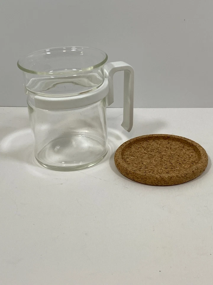 Juego de 2 tazas de té de vidrio transparente con asas blancas con posavasos de corcho Foto 4 de 4