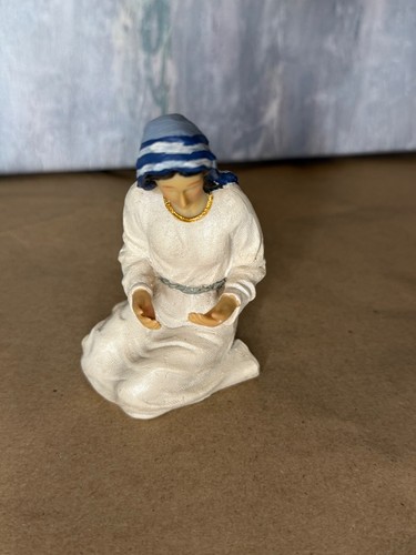 Real Life Nativity Series THE HOLY FAMILY Kings Gifts (woman) VG - Picture 2 of 5