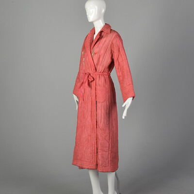 M 1930s Pink Robe Quilted Asian Inspired Silk Embroidered Dressing 