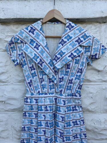 Italian Vintage 1950’s Fit Flare Day Dress Women’s Blue Geometric Handmade - Picture 3 of 17
