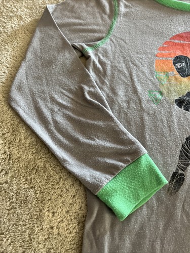 Pijama Osh Kosh Niños Gris Verde Ninja 2 Piezas Mangas Largas 10 - Imagen 5 de 8