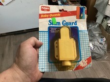 Vtg Playskool Baby Guard Slam Guard New