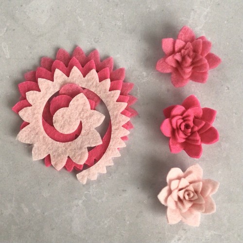 Felt Flower Kit, Shades of Pink, Die cut felt flowers - Picture 9 of 13