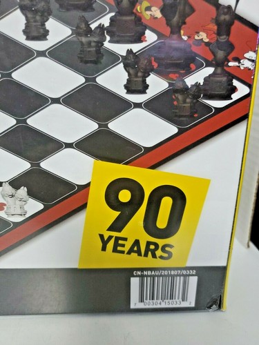 DISNEY 90th Celebration Mickey Mouse Collector's Chess Set. Brand New Sealed - Picture 7 of 7