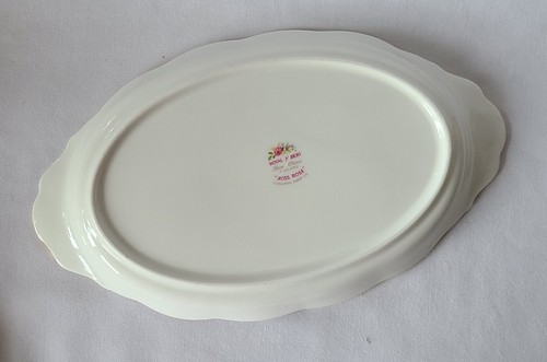 Royal Albert Moss Rose (New Horizon) Bone China Tray for Sugar Bowl and Creamer - Picture 2 of 7