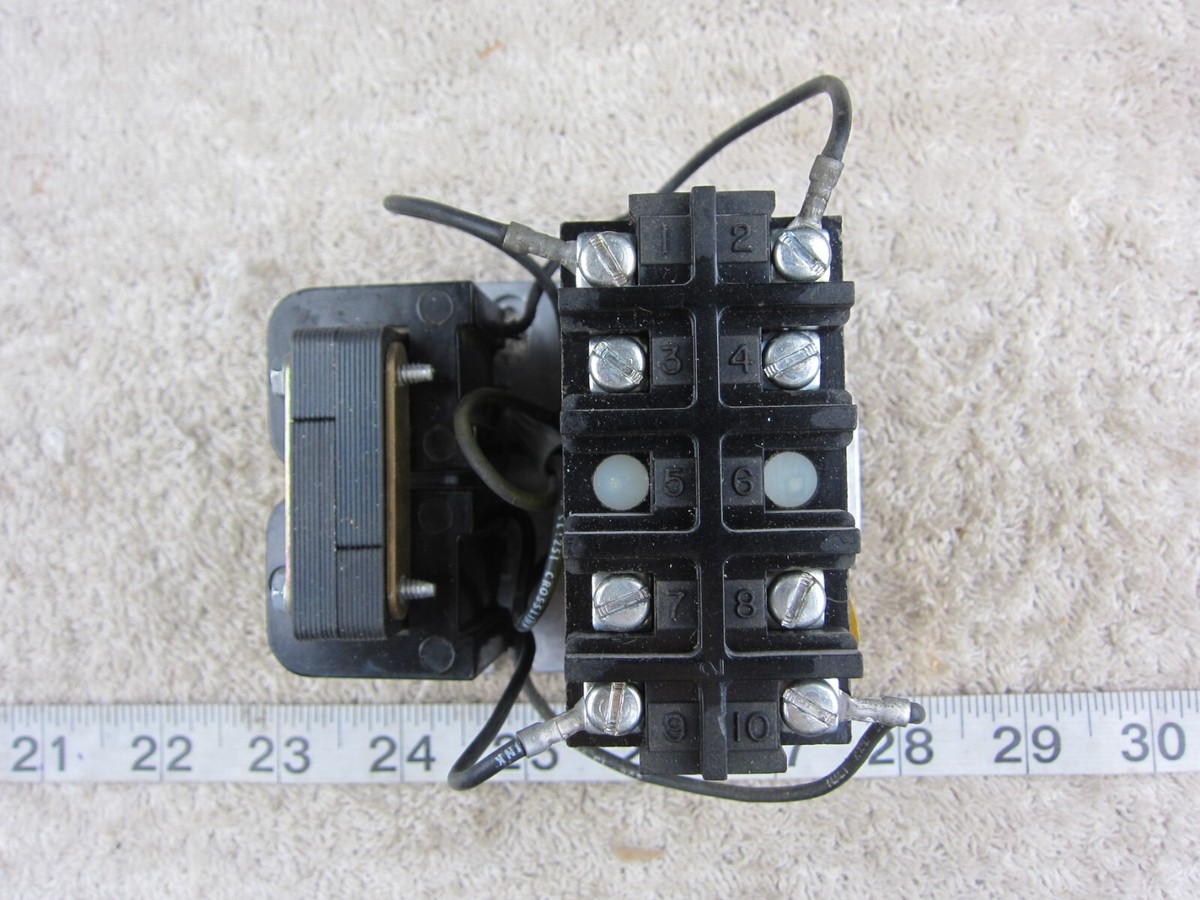 Warrick Controls / Gems Sensors 16MM1M0 Plug-In Relay Inverse Module
