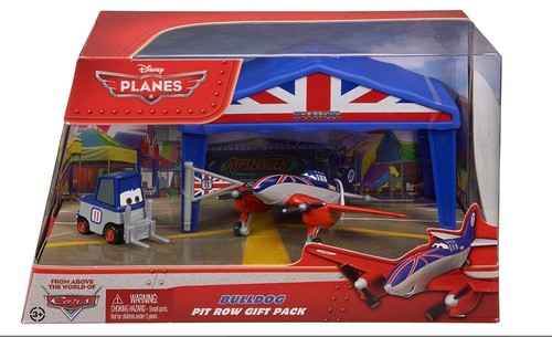 2013 Disney Planes Bulldog Pit Row Gift Pack with Pitty Forklift Truck - New - Picture 1 of 8