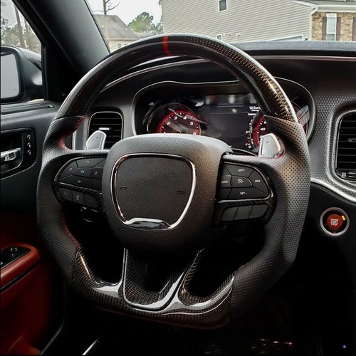 Volante de fibra de carbono negro apto para Dodge Challenger 2015-2023 con calefacción - Imagen 16 de 17
