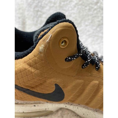 Nike air max invigor camel sales