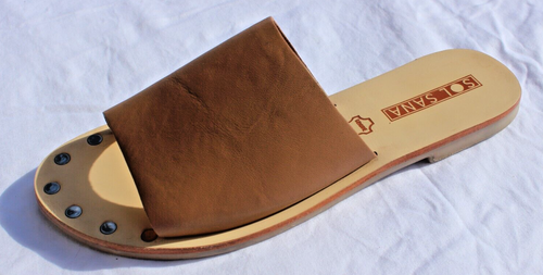 NEW SOL SANA TAN LEATHER WIDE BAND SLIDES SILVER STUD ACCENTS WOMENS EU 37 /US 6 - Picture 4 of 7