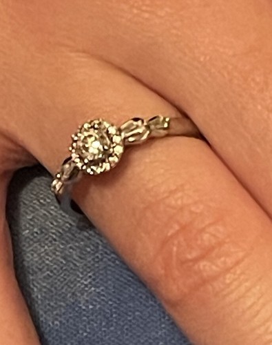 Emmy London Halo-Verlobungsring 9 kt Weißgold 0,33 kt Gesamtdiamant Größe J 1/2. - Bild 9 von 22