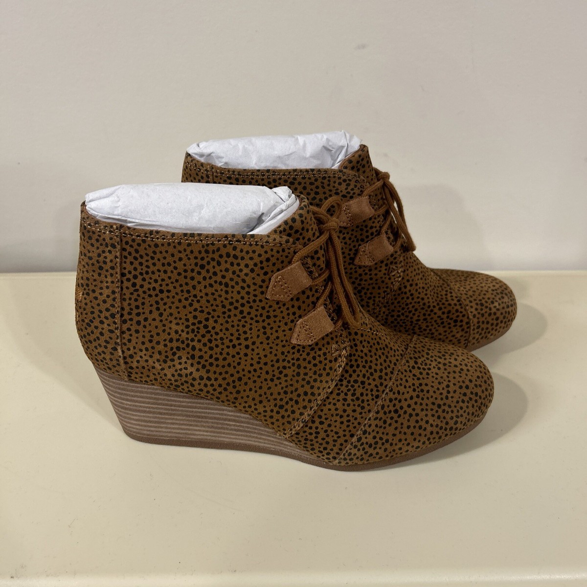 Toms Tan Black Faux Suede Kala Mini Cheetah Wedge Lace Up Shoes size NWT  NWOB