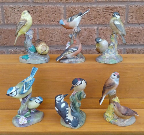 ROYAL WORCESTER - SELECTION OF FINE BONE CHINA BIRD FIGURINES. - Picture 3 of 224