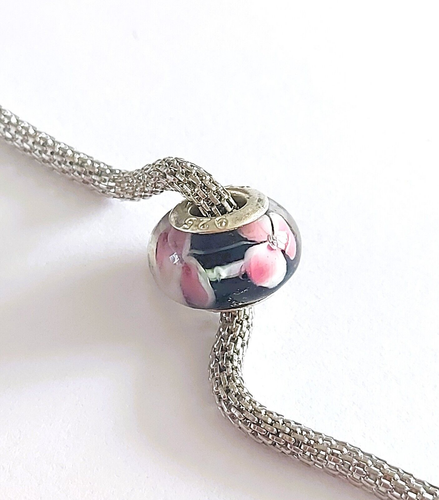 STUNNING BLACK WITH PINK AND WHITE FLOWERS MURANO GLASS EUROPEAN CHARM BEAD - Picture 2 of 6