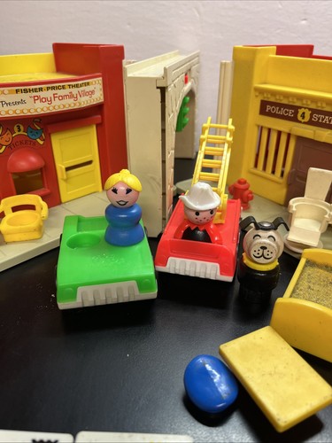 Vtg Fisher Price Little People Play Family Village Main Street Town #997 '73 W3 - Picture 8 of 21