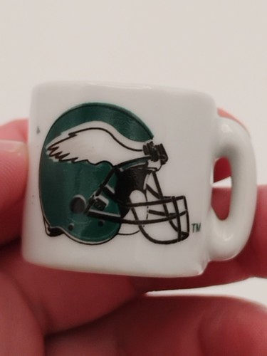 NFL Philadelphia Eagles 1" Miniature Ceramic Coffee Mug, Cup - Picture 5 of 8