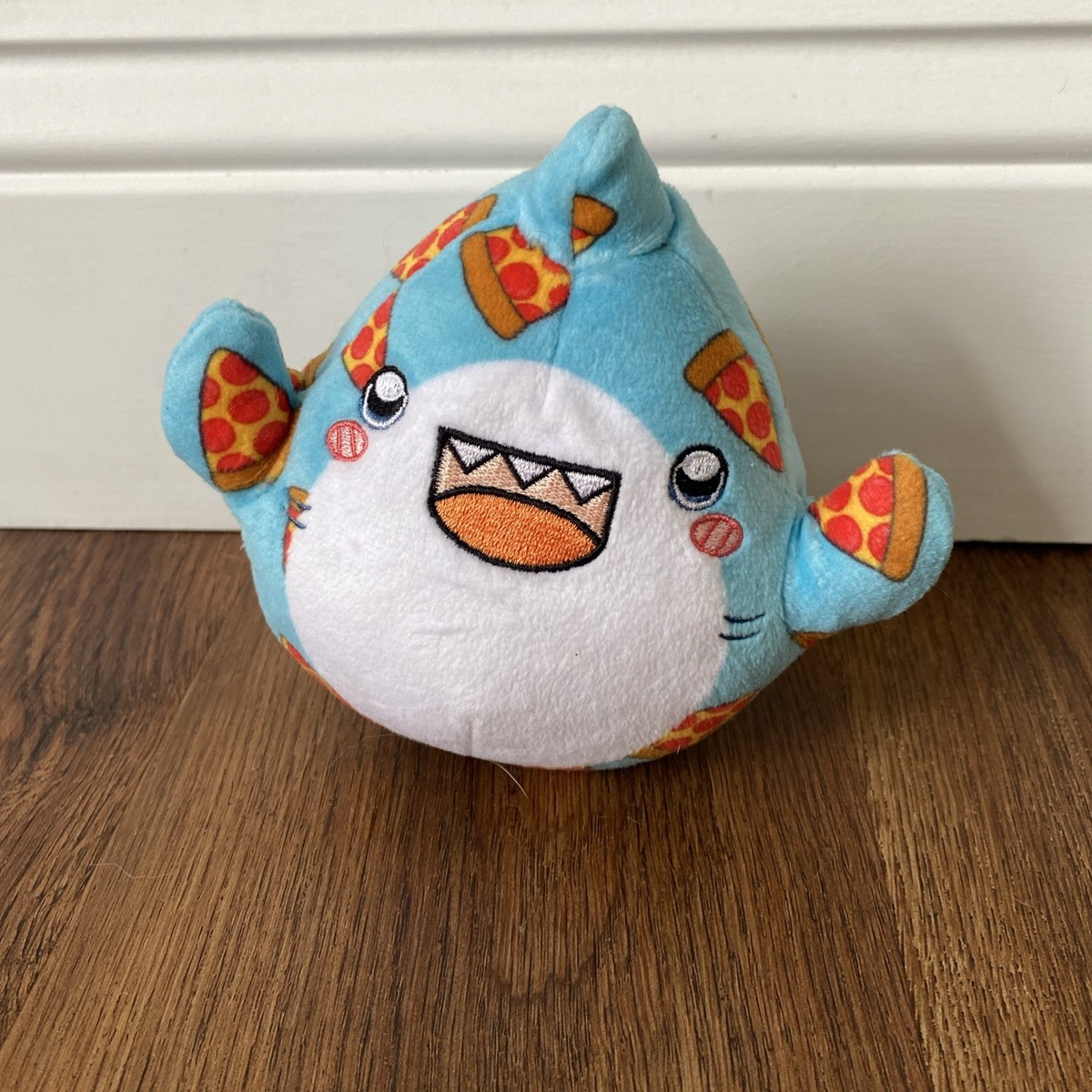 LankyBox Mini Shark Plushie Pizza Party Thicc Shark 2024 Bonkers