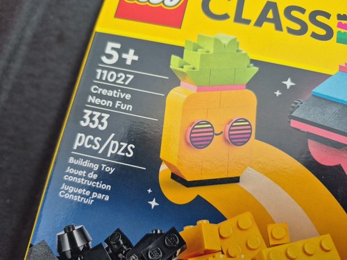 LEGO Classic Creative Neon Colors Fun Brick Box Set (11027) - Picture 2 of 4