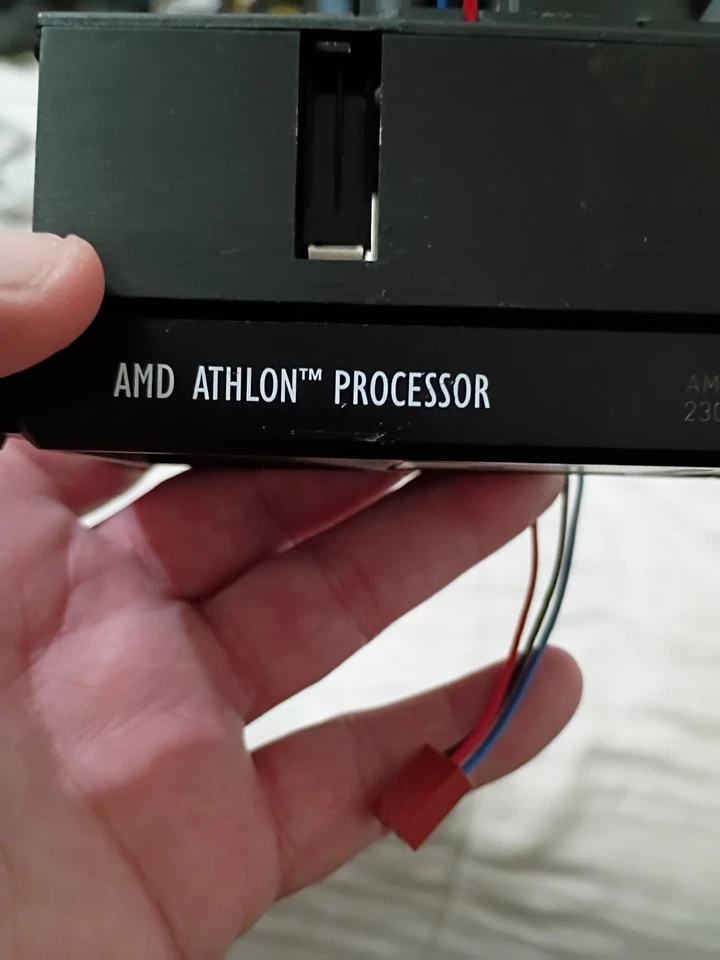 AMD Athlon 800MHz (AMD-K7800MPR52B A) Processor - Image 2 of 4