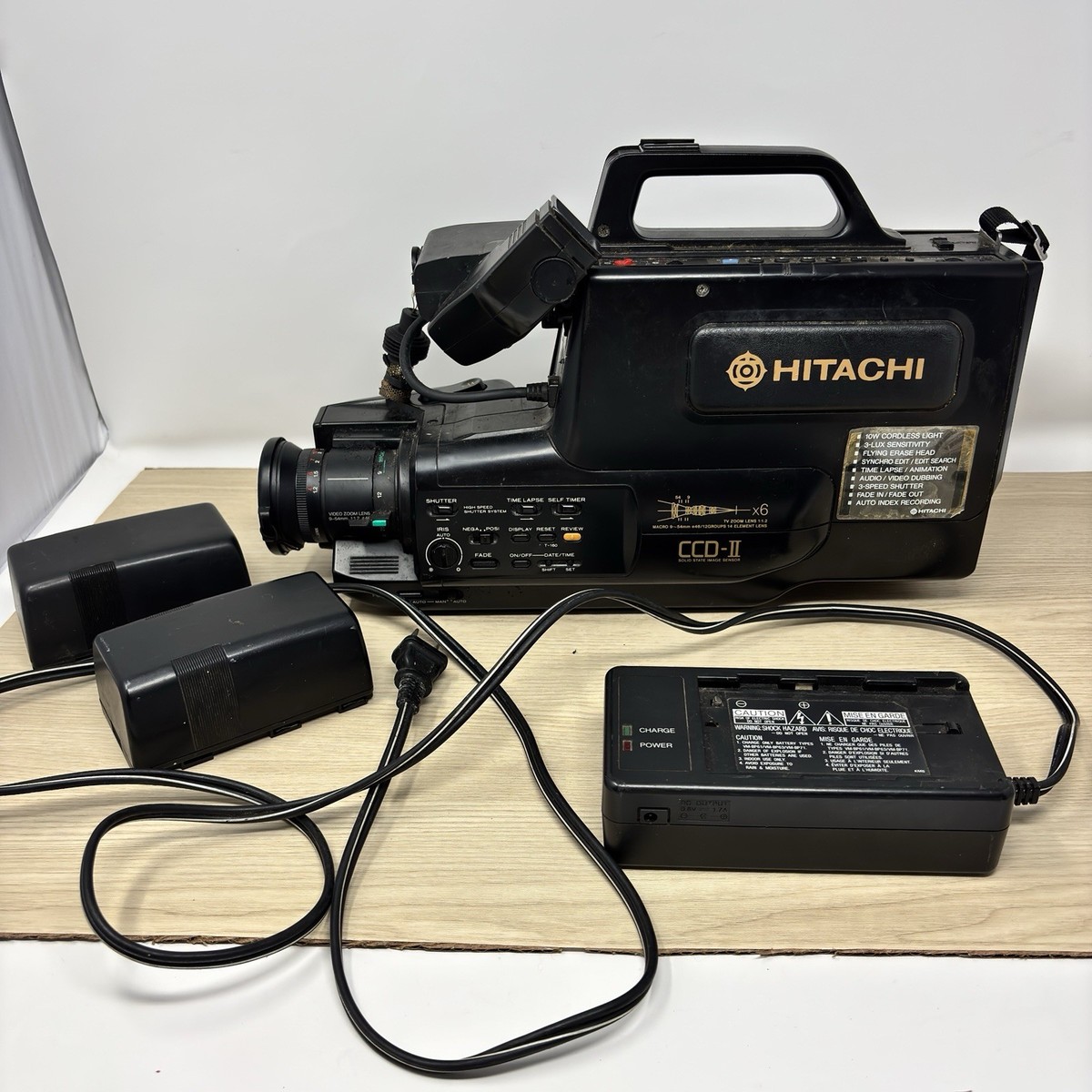 Hitachi CCD-II VHS Video Camcorder VM-2270A For parts Not working