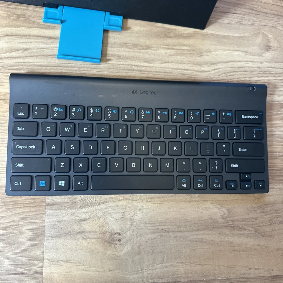 罗技平板电脑键盘保护套 — 第 2/4 张图片