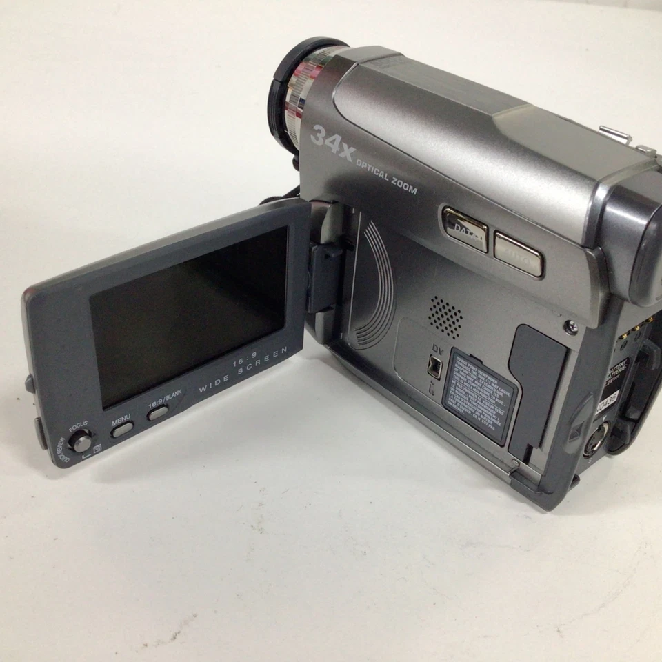 FOR PARTS JVC Model No. GR-D750AA Compact Digital Video Camera (77) #208 - Image 4 of 4