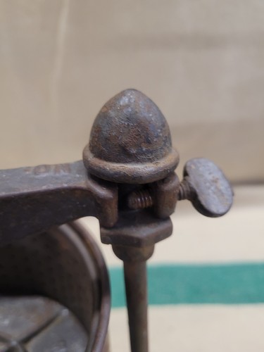 Antique Griswold #2 Fruit & Lard 2 Quart Press - Good condition - Picture 9 of 12