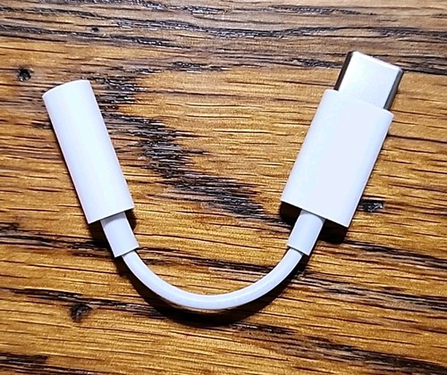 Apple USBC to Headphone Jack Adapter MW2Q3AM/A- A2049 3.5mm- OEM Original - New - Picture 5 of 5