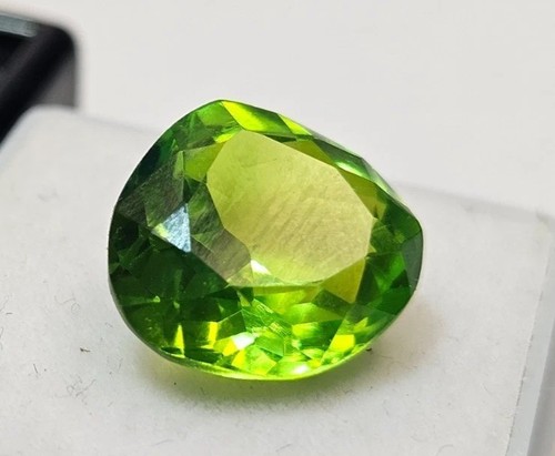 Maravillosa piedra preciosa natural suelta corte pera verde peridoto 9+ quilates certificada por EGL - Imagen 6 de 8