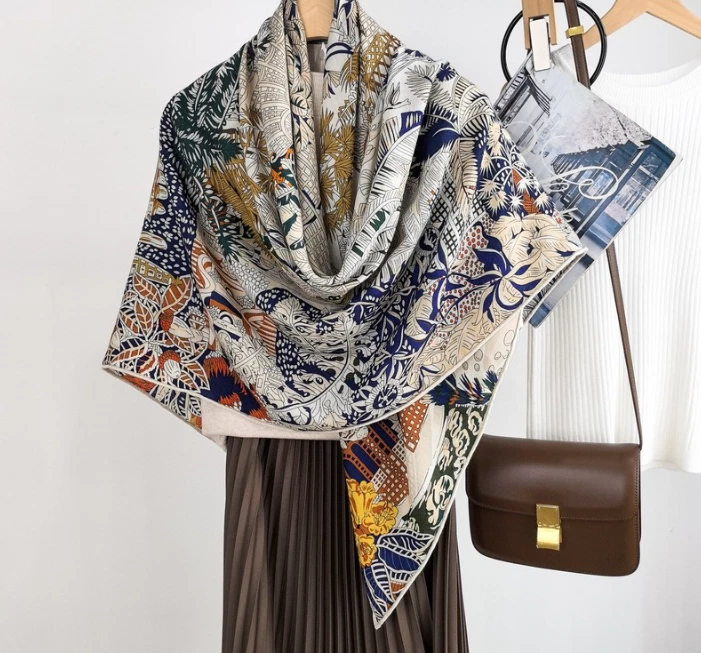 70% Cashmere 30% Silk Green heaven Print 135X135cm Scarf Double Face Wrap Shawl  - Image 3 of 4