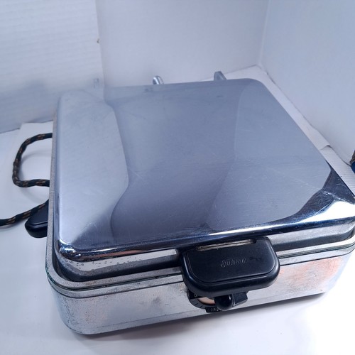 Gofrera vintage Sunbeam modelo W-2 acabado cromado hecha en EE. UU. AÑOS 50 funciona LEER - Imagen 2 de 19