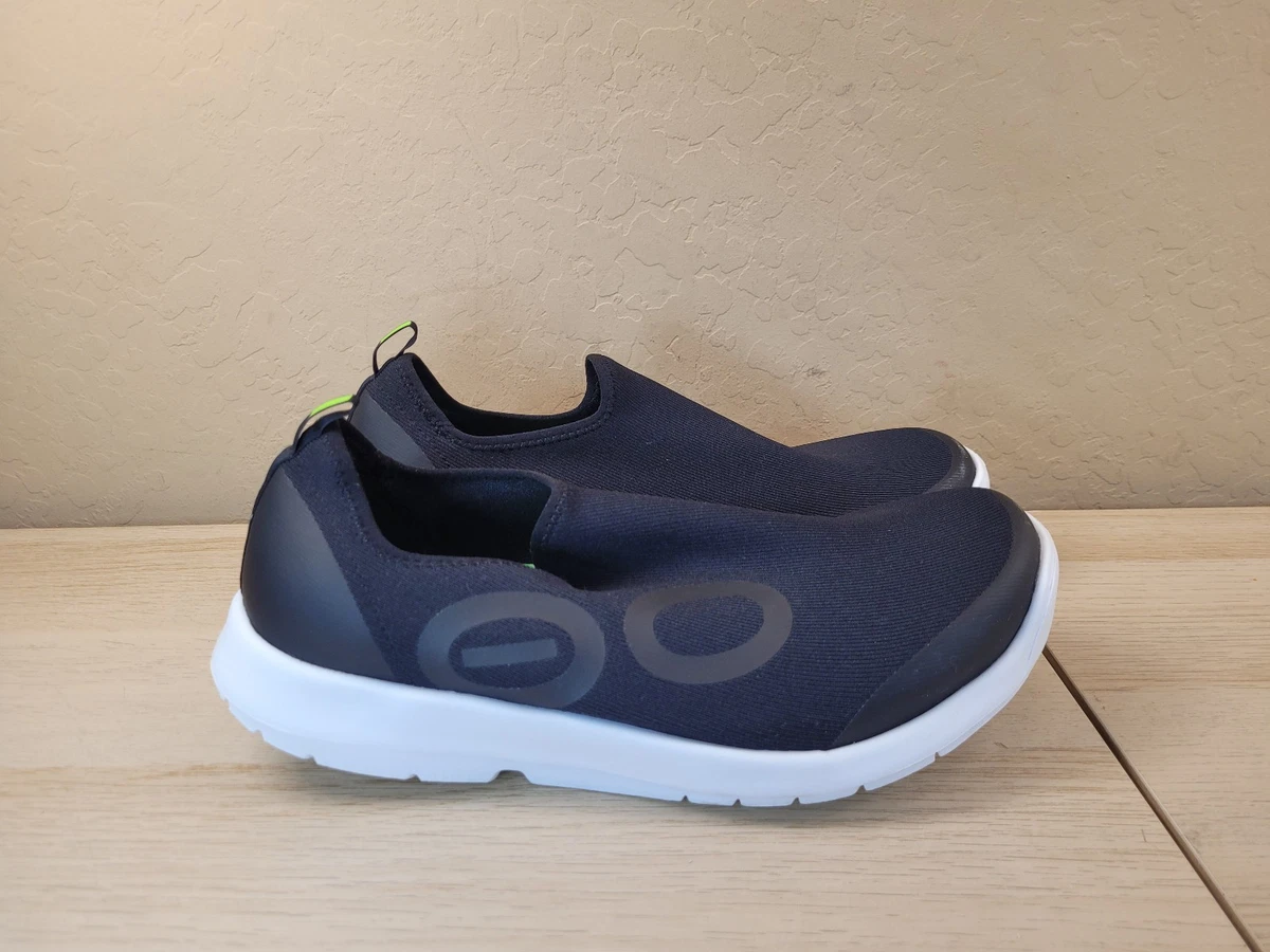 Oofos OOmg eeZee Men’s Size 12.5 Comfort Slip On Recovery Sneaker Shoe Black EUC Oofos Mens OOMG EEZZEE Black Out Slip On | Mercari main image 2