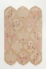 Hand-Tufted Wool Silk Floral Rug Neutral Scalloped Edge Carpet - Rayna Design