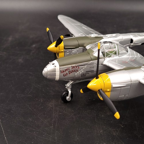 SpecCast Liberty Classics 1:50 Scale P-38 Lightning "Happy Jack's Go Buggy" - Picture 8 of 13